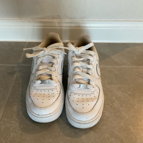 kids Nike Air Force one white sneakers size 4.5 - Picture 1 of 5